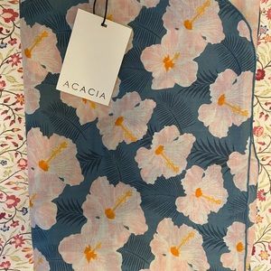NWT ACACIA KUAU PAREO IN NEW MAHALO